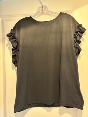 SHEIN Black Ruffle Sleeve Short Sleeve Tee